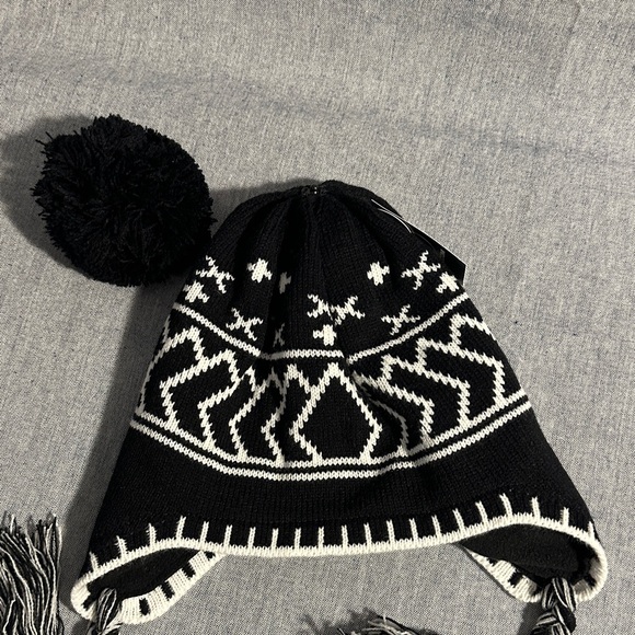 Volcom Black & White Pom Pom Earflap Beanie - Picture 12 of 14